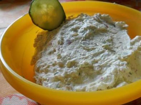 Meerrettich-Gurken-Radieschenfrischkäse