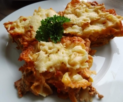 Nudel-Hack-Auflauf mit Paprika und Zigeunersauce