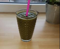 Grüner Smoothie: Banane, Himbeere