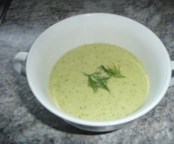 Kräutergurkensüppchen