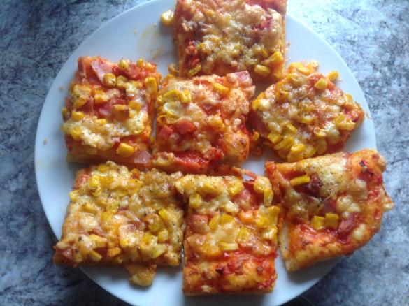 Pizza für ein Blech