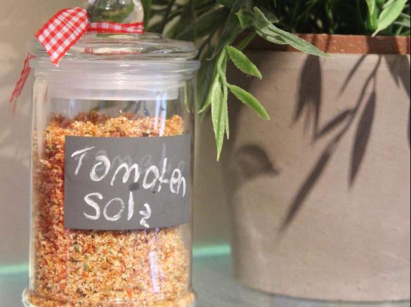 Tomatiges Gewürzsalz