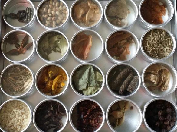 Gekörnte Brühe - Thailändische Art