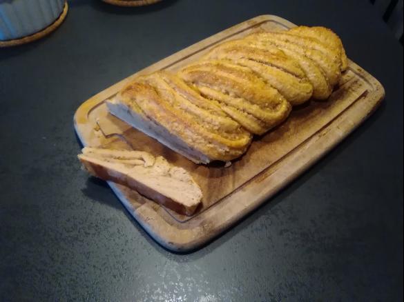 Mandel-Marzipan-Striezel