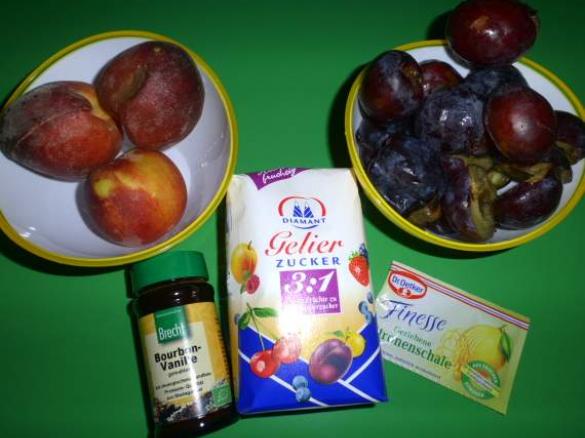 Pflaumen-Pfirsich-Marmelade mit frischem Ingwer