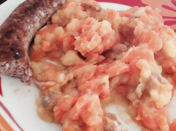 Möhrengemüse mit Bratwurst 