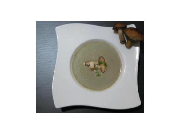 Waldpilzsuppe mit Ouzo