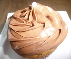 Schokoladen Frosting mit sauerer Sahne