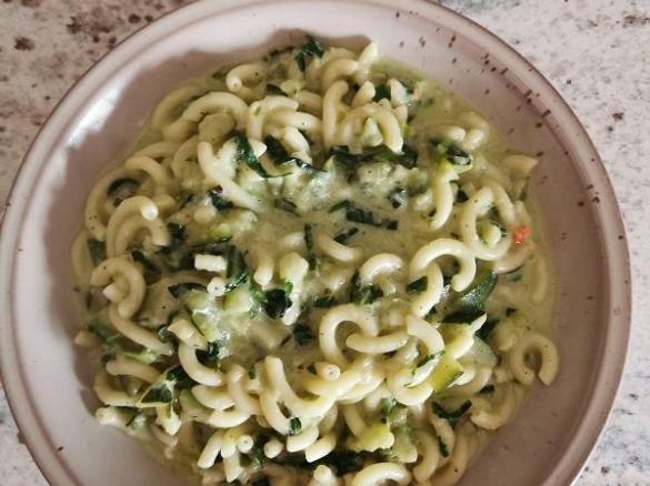 Bärlauch-Zitronen-Zucchini zu Nudeln