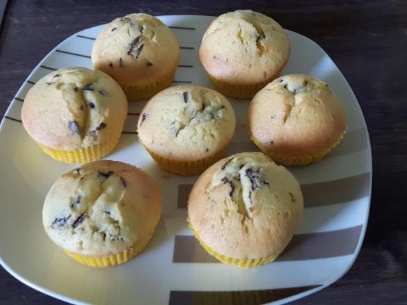 Zitronenmuffins mit Schokostreusel