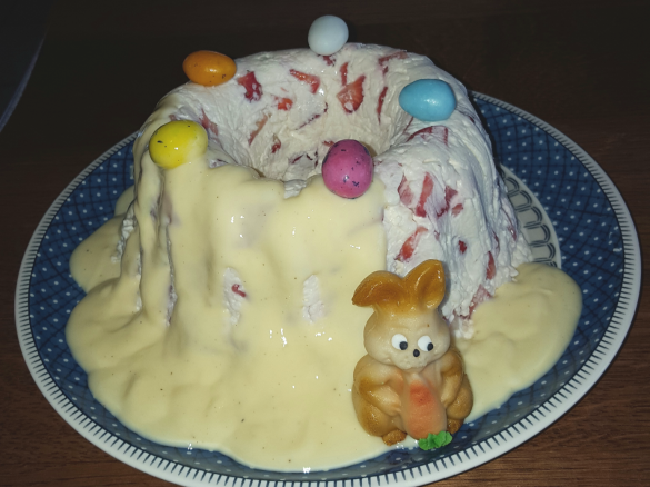 Erdbeer-Joghurt Guglhupf, das Osterdessert