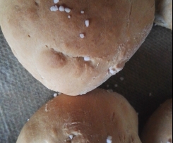 Weizen Dinkel Brötchen mit Salz Topping