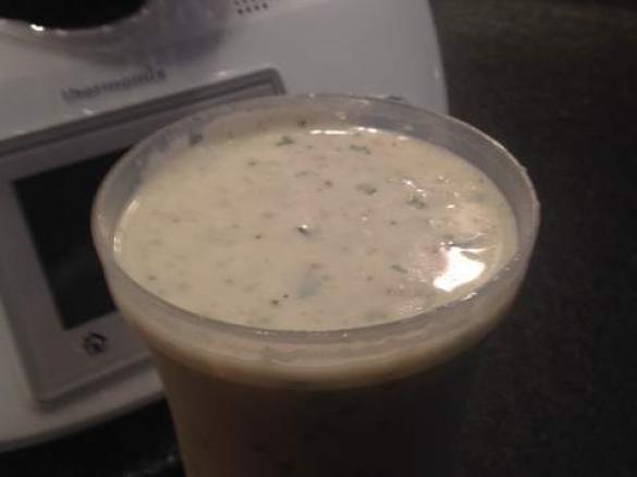 Salatsauce mit Joghurt und Schalotten (WW geeignet)