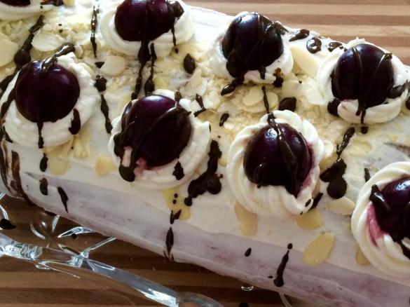 Biskuitrolle "Kir Royal"