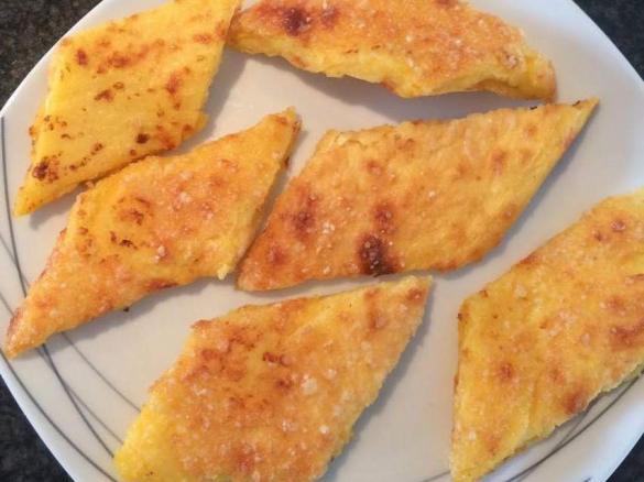 Polentaschnitten mit Parmesan