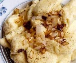 Variation von Faule Klößen (Pierogi Leniwe)