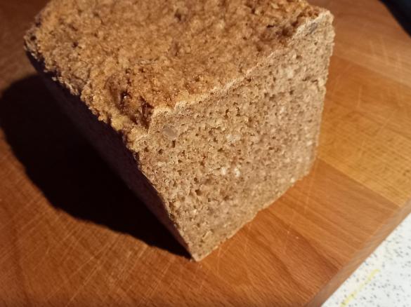 Emmer-Hirse-Vollkornbrot