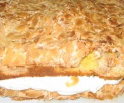 Baisertorte mit Stachelbeeren