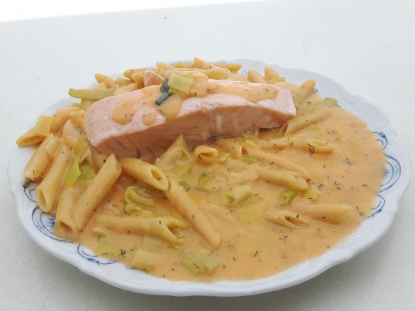 Lachs Lauch Penne