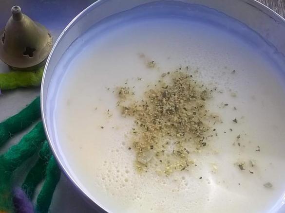 Firni, indischer Mandel-Reis Pudding