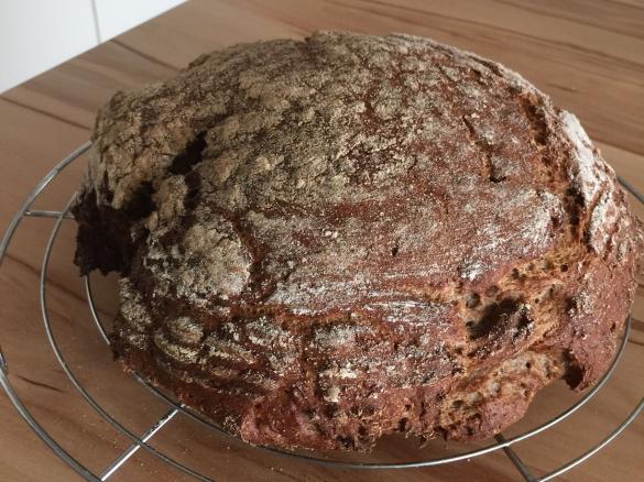 Variation glutenfreies  Oberhausener Kumpelkruste .... würzig saftiges Brot