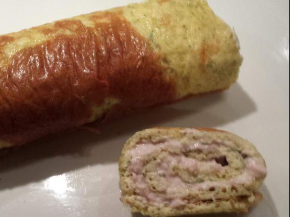 Variation von Käse Schinken Pfannkuchen Low Carb 