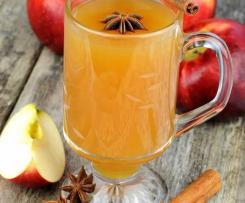 Weisser Glühwein (Hot Apple Cider)