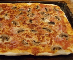 Pizza Teig schnell zubereitet und sehr lecker!