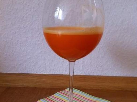 Vitamin-Karotten-Ingwer-Drink