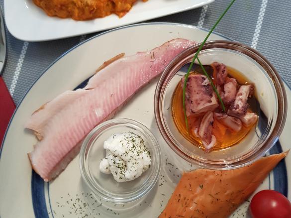 Gerrys feine Lachscreme mit frischer Tomaten-Salsa