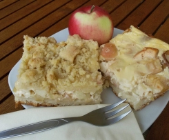  Ungeschälter, geraspelter Hefe Apfelkuchen