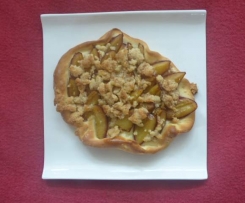 Pflaumenfleckerl mit Streusel