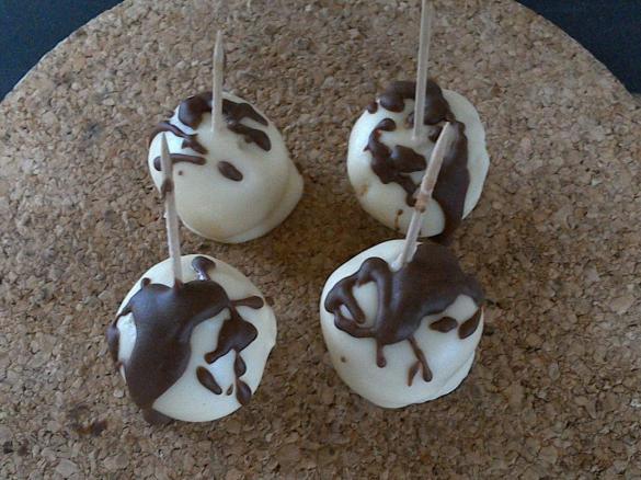 Amaretto Cake Pops