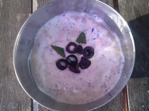 Oliven-Frischkäse-Dip