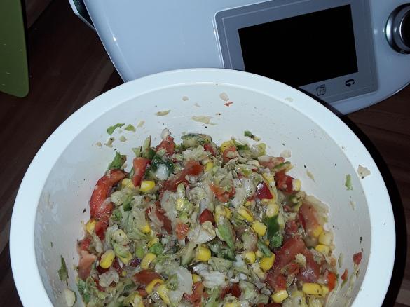 Gemischter Eisbergsalat