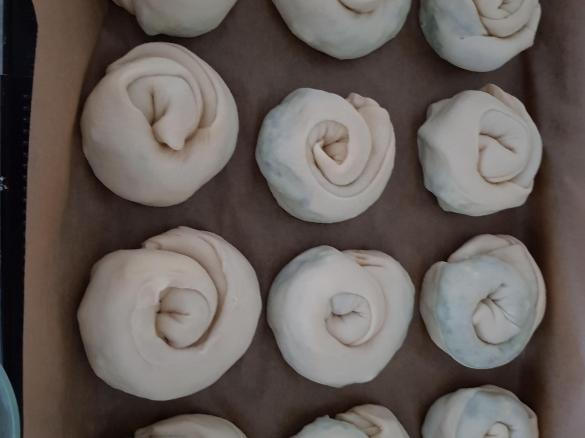 Spinat-Schafskäse Schnecken