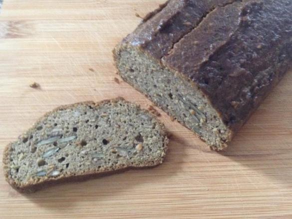 Gesundes Körnerbrot -glutenfrei, paleo, basisch
