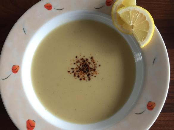 Rote-Linsen-Suppe mit Milch / Sütlü Mercimek Çorbası