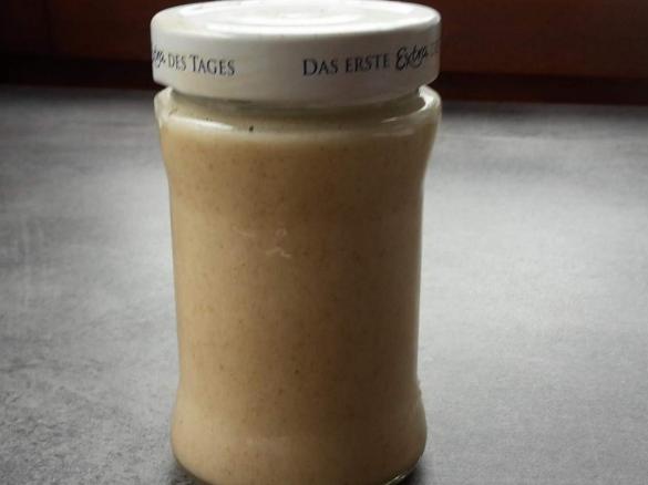 weiße Crunchy-Schokocreme