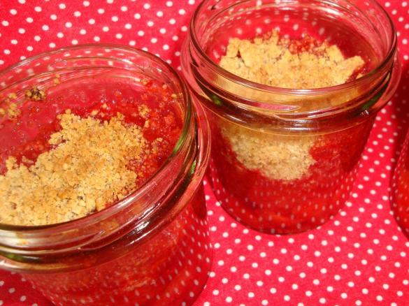 Erdbeer Crumble