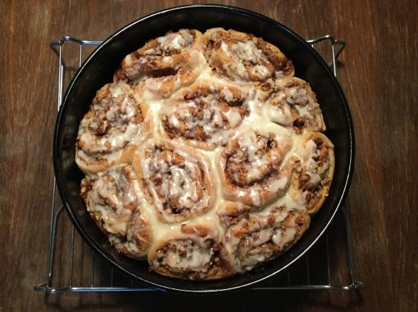 Banana Bread Cinnamon Rolls (vegan möglich)