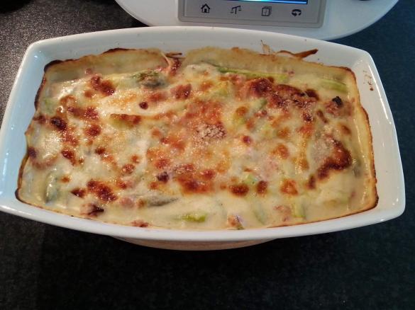 Spargel  mit Parmesan aus dem Ofen