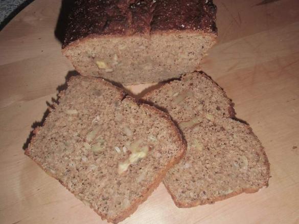 Variation von Vollkornbrot Saftig & Lecker mit Banane und Walnüssen