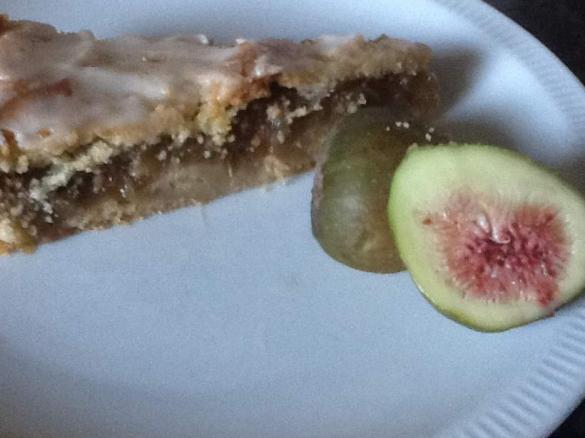 GEDECKTER FEIGENKUCHEN ( wegen Feigenschwemme)