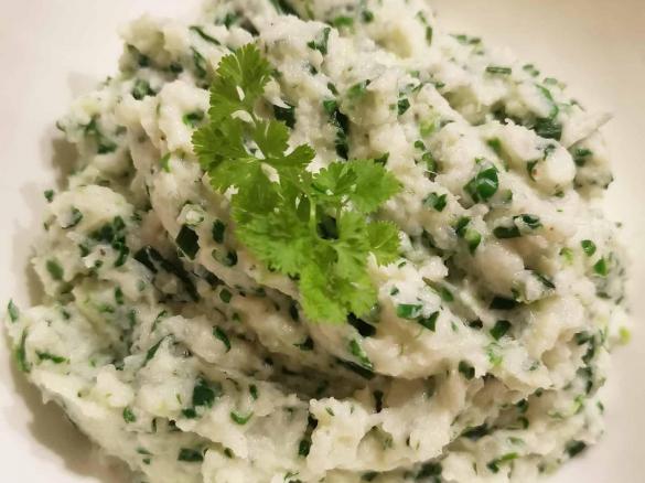 Low Carb Blumenkohl-Spinat Püree