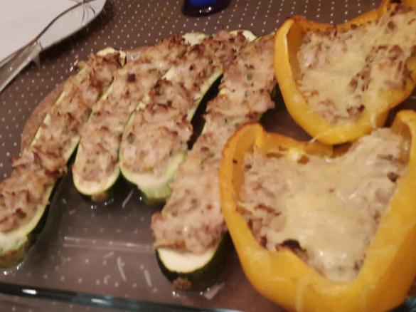 Zucchini - Tunfisch - Schiffchen ( low carb )
