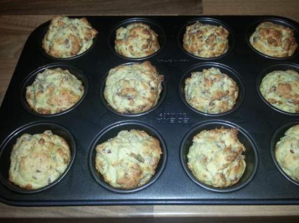 Muffins, herzhaft mit Speck und Käse