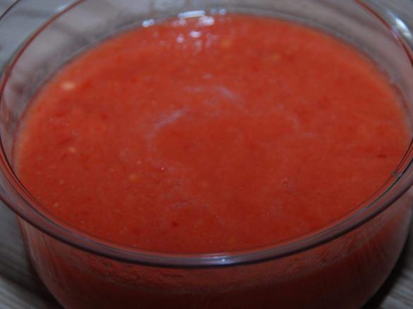 Feurige Tomatensoße zum gegrillten 