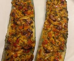 Gefüllte Zucchini