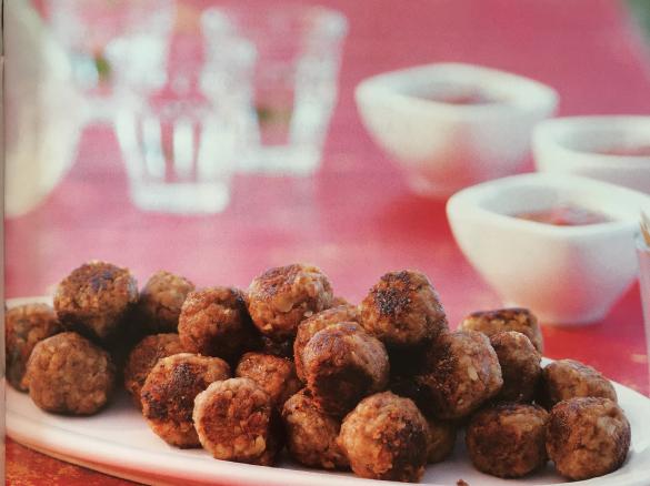 Spanische Tapas Hackbällchen mit Datteln